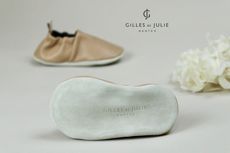 Chaussons bébé en cuir souple-Chaussons premiers pas- Chaussons made in  France-Marine – Julie et Gilles